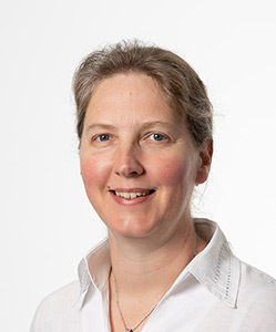 Dr. Ellen van Nierop